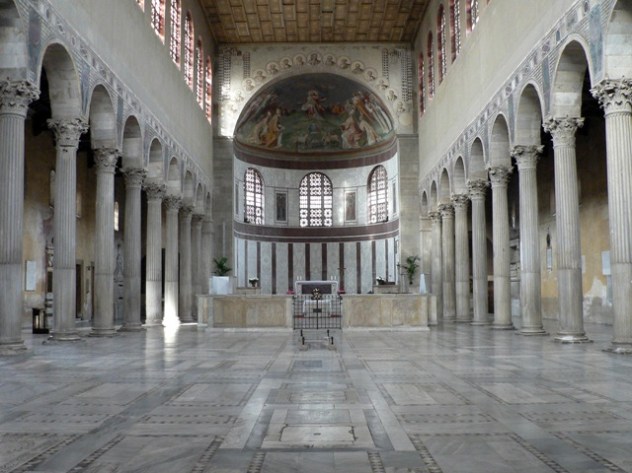 Santa_Sabina_inside